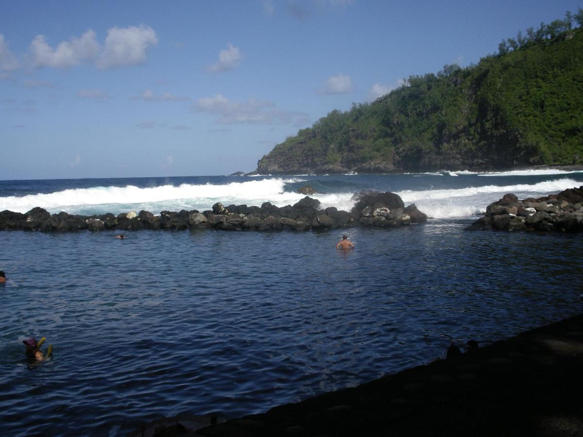 Case Creole Traditionnelle A Ossature Et Charpente Bois Petite-Ile Exterior photo